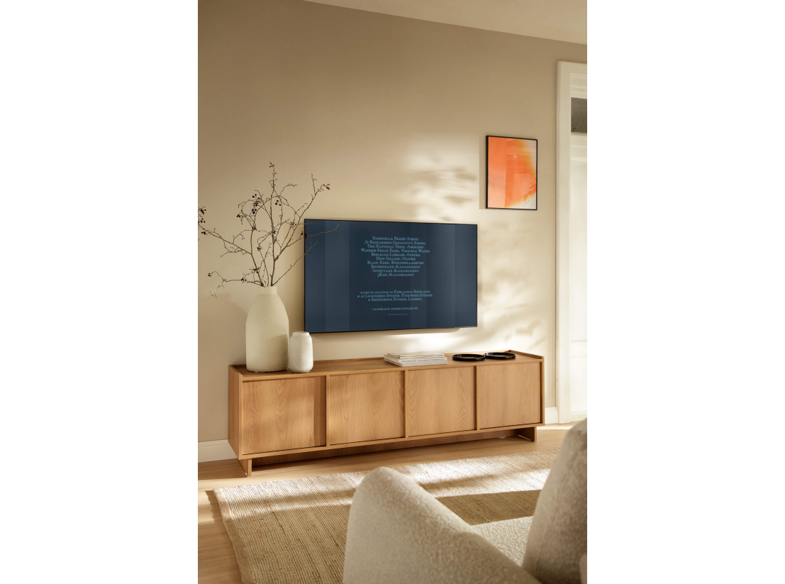 Buffet bas CASSARA –  4 portes et 4 étagères de rangement